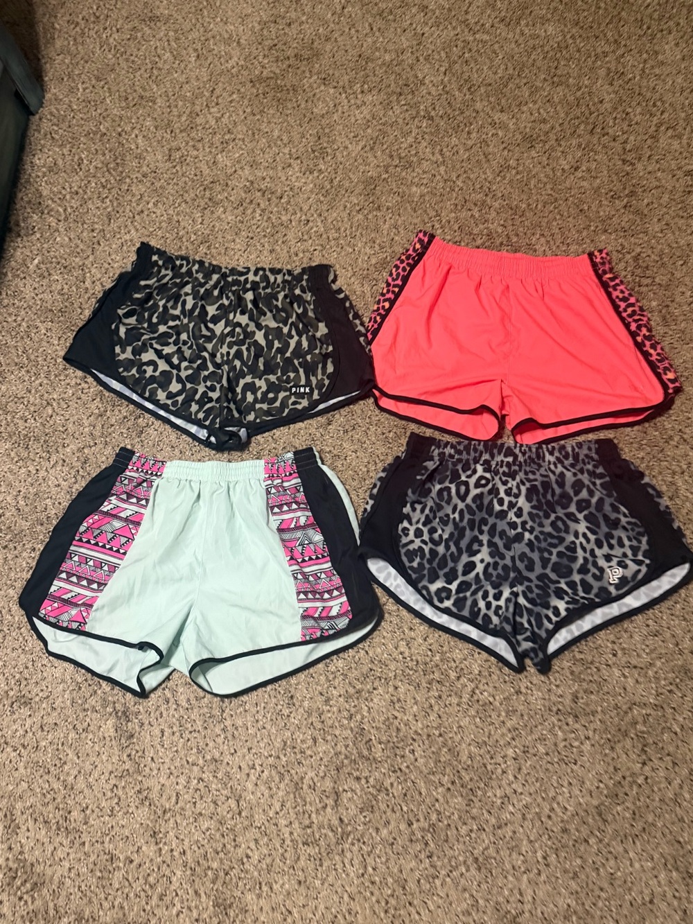 💚🧡🩵🖤vs pink running athletic shorts Victoria secret